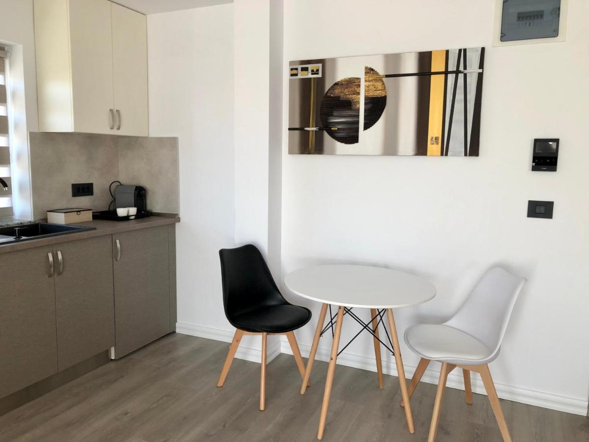 Dumbravita  Modern And New Apartments In North Of Timisoara - Pnm Residence מראה חיצוני תמונה